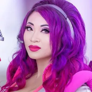 Yaya Han