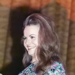 Jeannie C Riley