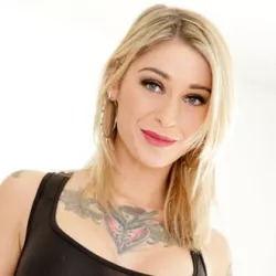 Kleio Valentien