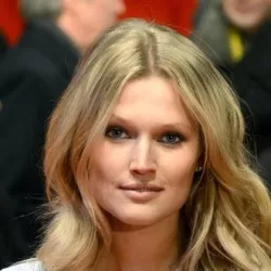 Toni Garrn